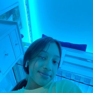 Meet your Posher, Daniela